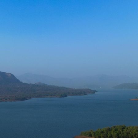 Ekam Lake House: Mountain Views & Wellness Retreat Pune Exterior photo